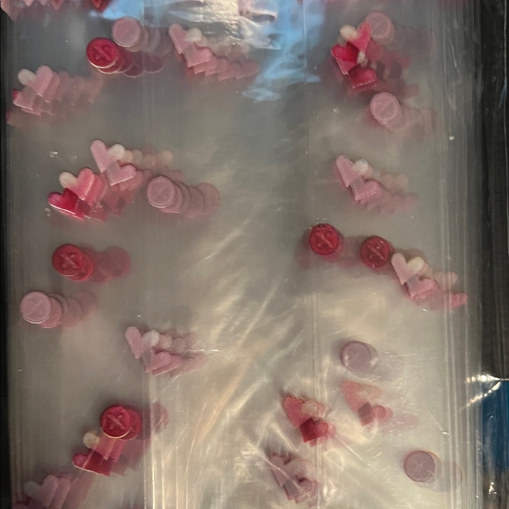 33ct Clear Decorative Treat Bags with Pink and Red Heart. - Picture 3 of 6